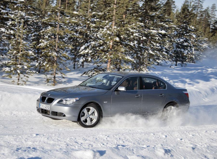  BMW 5-Series 2004 года  (фото 7 из 74)